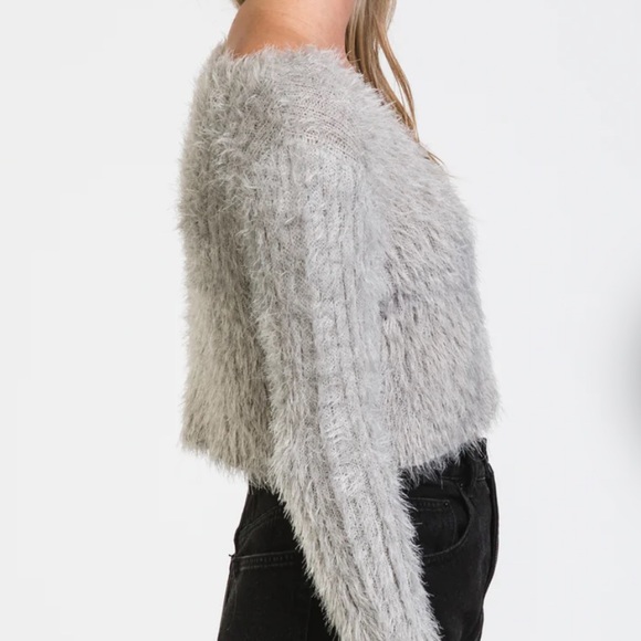 Fuzzy cropped cardigan - Picture 2 of 7